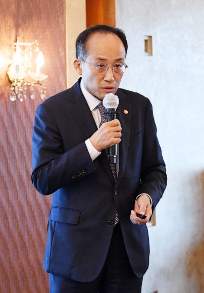 강연하는 추경호 부총리
