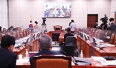국정감사 첫 날인 4일 오전 국회 외교통일위원회에서 열린 외교부 등 국정감사는 박진 외교부 장관의 퇴장 문제를 놓고 여야 간 실랑이를 벌인 끝에 파행되고 말았다. 사진=국회사진기자단