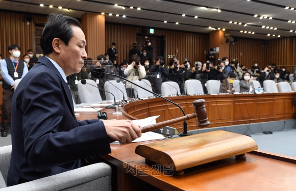 텅 빈 與 의석