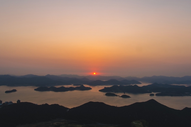 통영 미륵산 일출.