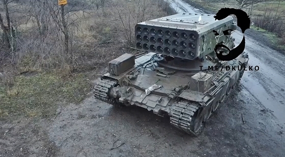 지난해 12월 러시아군이 도네츠크주 바흐무트에서 TOS-1A(토스원알파)를 동원한 모습. 2023.1.1 텔레그램