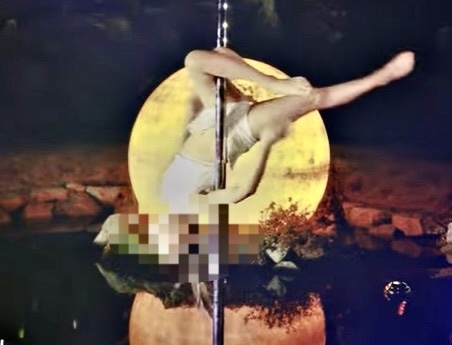 전북도가 제작한 진안군 마이산 홍보 영상이 선정성 논란에 휩싸였다. 진안군 공식 유튜브 캡처