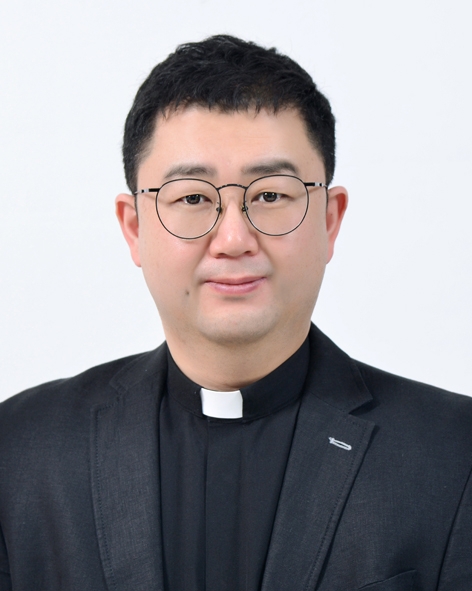 김성우 천주교청주교구 가톨릭사회복지연구소장ㆍ신부