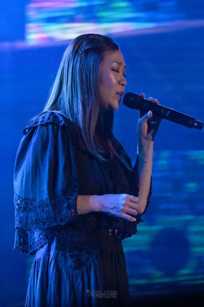 올해 데뷔 25주년을 맞은 박정현이 지난 4~5일 펼쳐진 무대에서 히트곡을 선보였다. 제천 박지환 기자