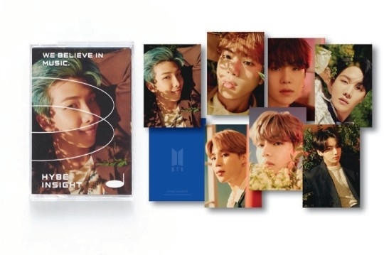하이브가 ‘2023 세계스카우트잼버리’ 대원들에게 무상 제공하는 방탄소년단 포토 카드. 2023.08.11.하이브 제공