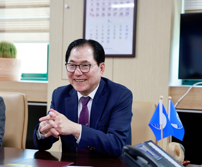신우철 전남 완도군수