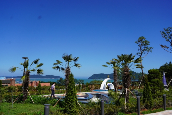 한반도의 땅끝마을에서 세계 6대륙의 땅끝을 한번에 만나볼 수 있는 해남 세계땅끝공원. 해남군 제공