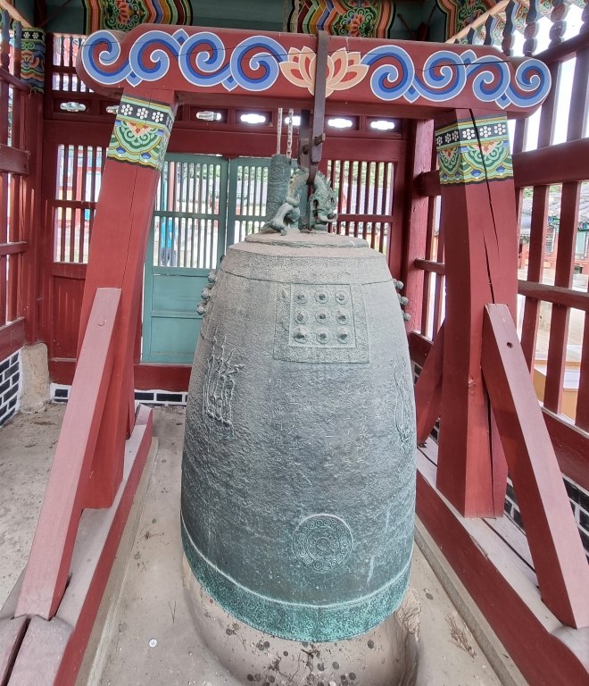 국보 120호인 경기 화성시 용주사 동종 용뉴에 새겨진 용 문양. 서울신문 DB