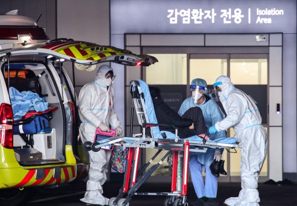 위기에 봉착한 코로나19 전담 공공병원