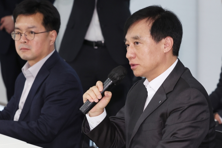 김철주 생명보험협회 회장이 18일 오후 서울 종로구 손해보험협회에서 열린 ‘플랫폼 보험상품 비교·추천 서비스 점검 및 시연회’에서 발언을 하고 있다. 2024.1.18/뉴스1