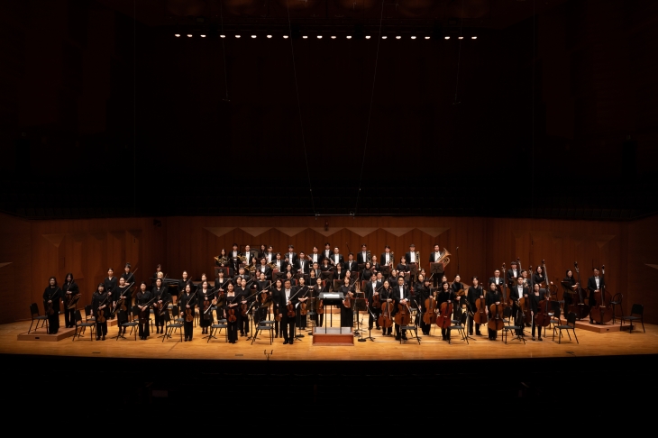오는 28일 서울 송파구 롯데콘서트홀에서 열리는 서울신문 창간 120주년 기념 ‘2024 봄날음악회’ 무대 주역들. 전문 교향악단인 군포 프라임필하모닉 오케스트라를 만날 수 있다. 서울신문DB