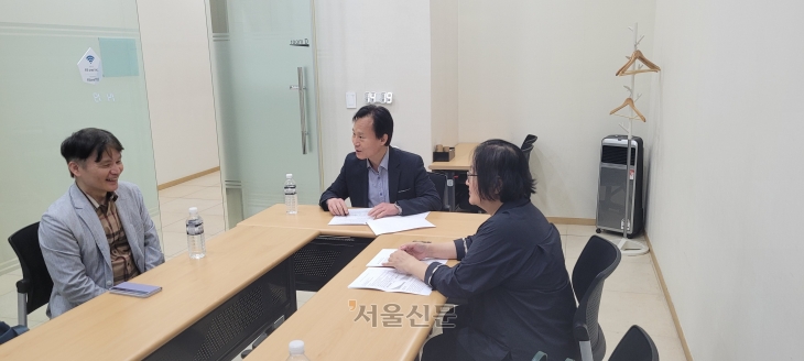 사단법인 싱크탱크인 K정책플랫폼 월례토론회에서 토론자들은 단순히 ‘농지 보전’보다는 식량자급률 유지를 목표로 정책이 손질돼야 한다고 의견을 모았다. 왼쪽부터 김수석 경남연구원 초빙연구위원, 박진 K정책플랫폼 공동원장, 김은경 경기연구원 선임연구위원.