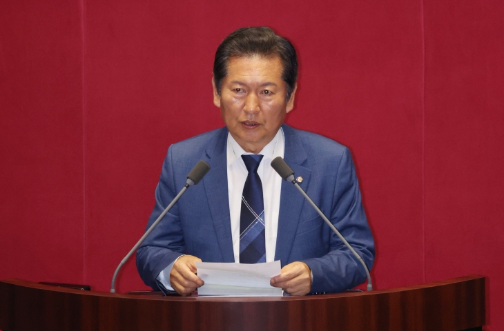 당선인사하는 정청래 법사위원장