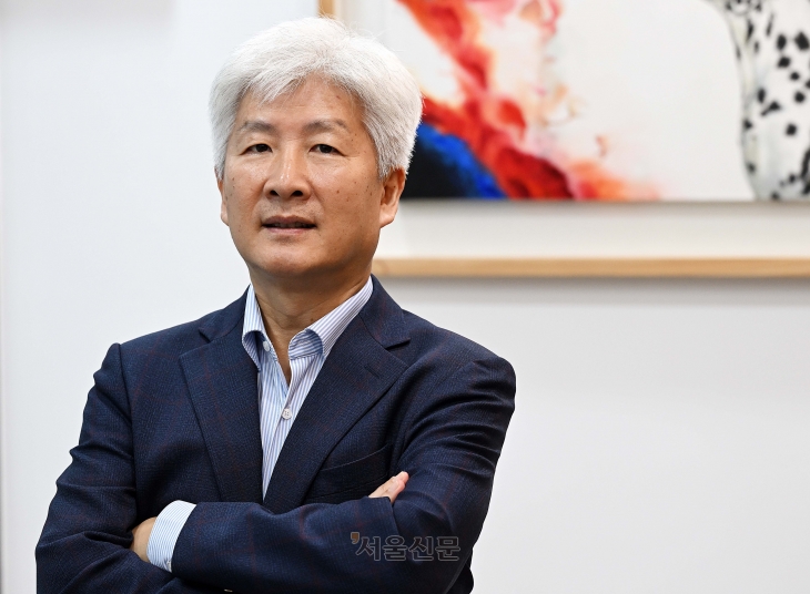 정태용 연세대 교수는 서울신문과의 인터뷰에서 “기후대응 정책은 정치 바람을 없이 일관성이 중요하다”고 강조했다. 중국이 탄소감축과 기후산업 등 두 마리 토끼를 다 잡을 수 있었던 것은 기후대응 정책을 일관되게 추진했기 때문이라는 것이다. 오장환 기자