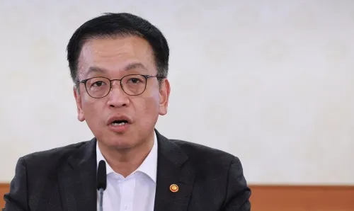 최상목 대통령 권한대행 부총리 겸 기획재정부 장관이 10일 정부서울청사에서 열린 ‘주요 현안 해법회의(사회1 분야)’에서 발언하고 있다. 연합뉴스 최상목 대통령 권한대행 부총리 겸 기획재정부 장관이 10일 정부서울청사에서 열린 ‘주요 현안 해법회의(사회1 분야)’에서 발언하고 있다. 연합뉴스