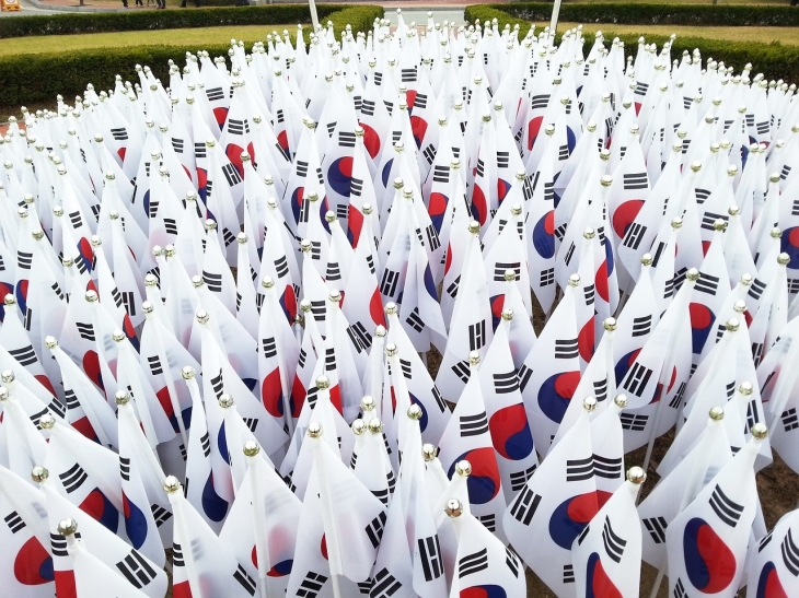 K팝, K콘텐츠는 물론 K푸드까지 모든 분야에서 세계의 주목을 받는 한국은 우리에게 어떤 의미일까. 인문 잡지 ‘한편’은 다양한 측면에서 한국의 모습을 재확인할 수 있게 돕는다. 픽사베이 제공