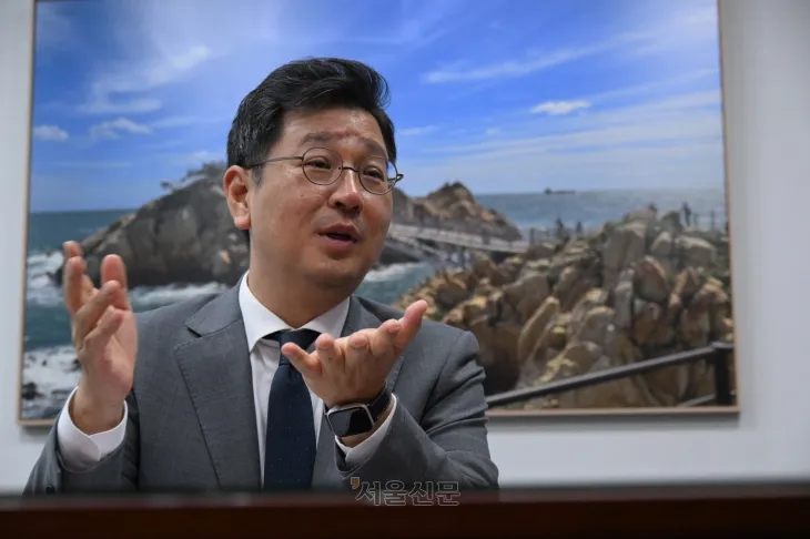 김태선 더불어민주당 의원이 12일 국회 의원회관에서 서울신문과 인터뷰하고 있다. 2025.6.12 안주영 전문기자 김태선 더불어민주당 의원이 12일 국회 의원회관에서 서울신문과 인터뷰하고 있다. 2025.6.12 안주영 전문기자