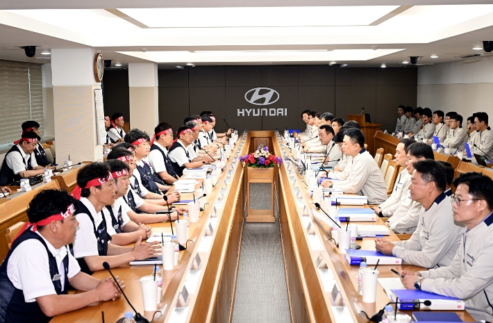현대자동차 노사는 18일 울산공장에서 올해 임금 및 단체교섭 상견례를 열었다. 현대자동차 제공