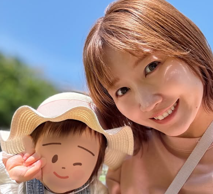 일본 아이돌 그룹 AKB48 출신이자 현재 방송인 겸 배우로 활동 중인 30대 여성이 자신의 공식 블로그를 통해 출산 후 후유증으로 고통받고 있었다고 고백했다. 인스타그램 캡처