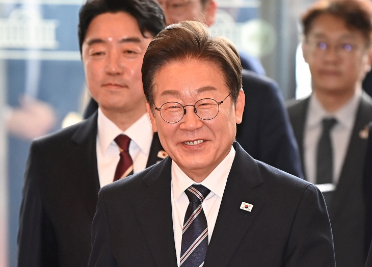 이재명 대통령이 첫 국회 시정연설을 하기 위해 26일 서울 여의도 국회에 도착하고 있다. 2025.6.26 국회사진기자단