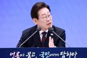thumbnail - 정동영이 쏘아올린 통일부 간판 변경 논쟁…李대통령도 오래 고민했다